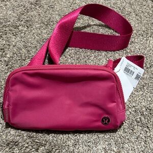 Lululemon Everywhere Belt Bag